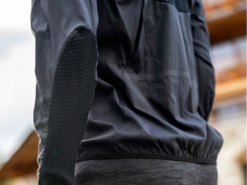 COMPRESSPORT HURRICANE WINDPROOF JACKET M NEGRO