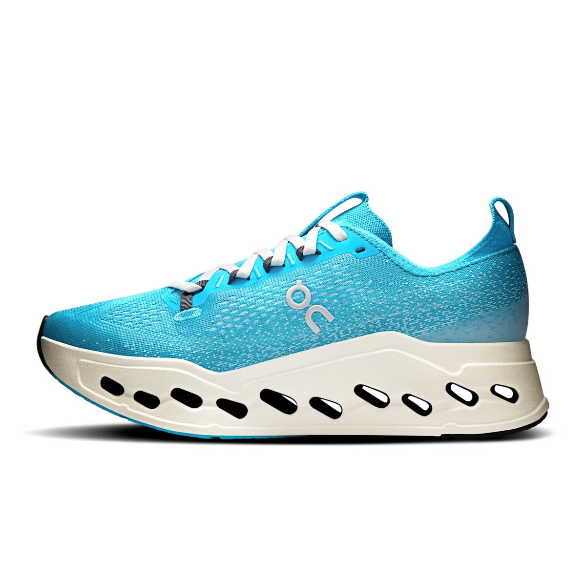 ON RUNNING CLOUDSURFER MAX IVORY MUJER