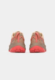 NEW BALANCE FRESH FOAM HIERRO V9 DESERT CLAY MUJER