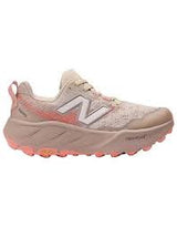 NEW BALANCE FRESH FOAM HIERRO V9 DESERT CLAY MUJER