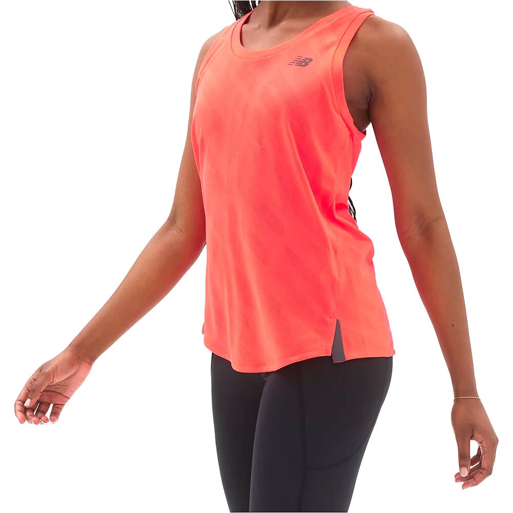 CAMISA NEW BALANCE Q SPEED JACQUARD TANK MUJER ROJO