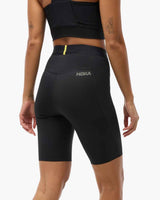 HOKA NOVAFLY 6" KNIT SHORT BLACK MUJER