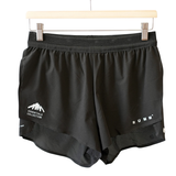 RUMM ESSENTIAL SHORT BLACK WOMAN