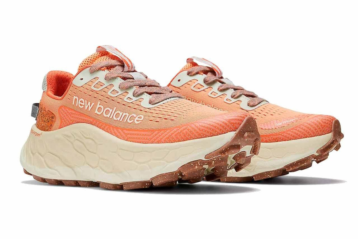 NEW BALANCE FRESH FOAM MORE V4 MUJER NARANJA