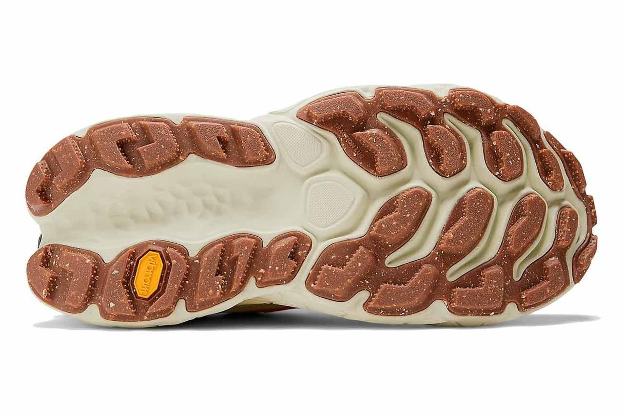 NEW BALANCE FRESH FOAM MORE V4 MUJER NARANJA