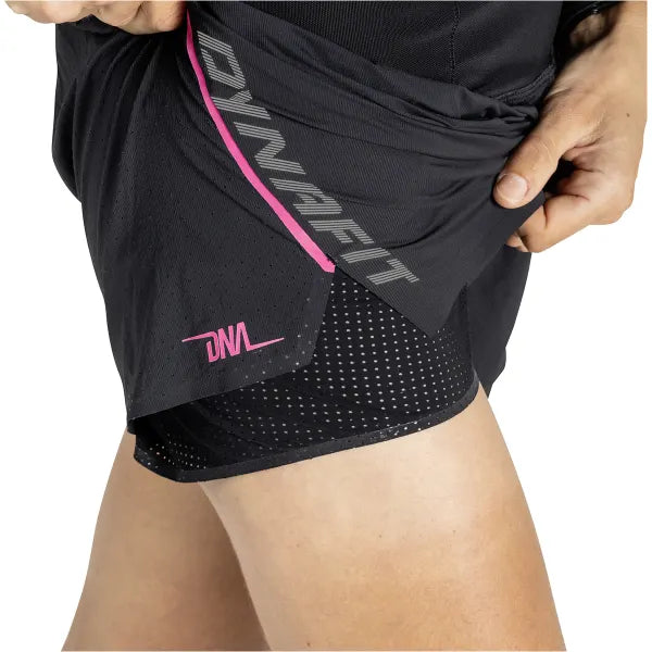 DYNAFIT DNA 2/1 SPLIT SHORTS BLACK OUT MUJER