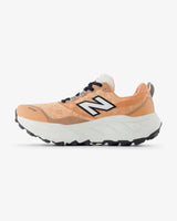 NEW BALANCE FRESH FOAM HIERRO V9 DESERT CLAY MUJER
